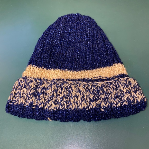 Hand-Knitted Cap !!!! - Picture 3 of 4